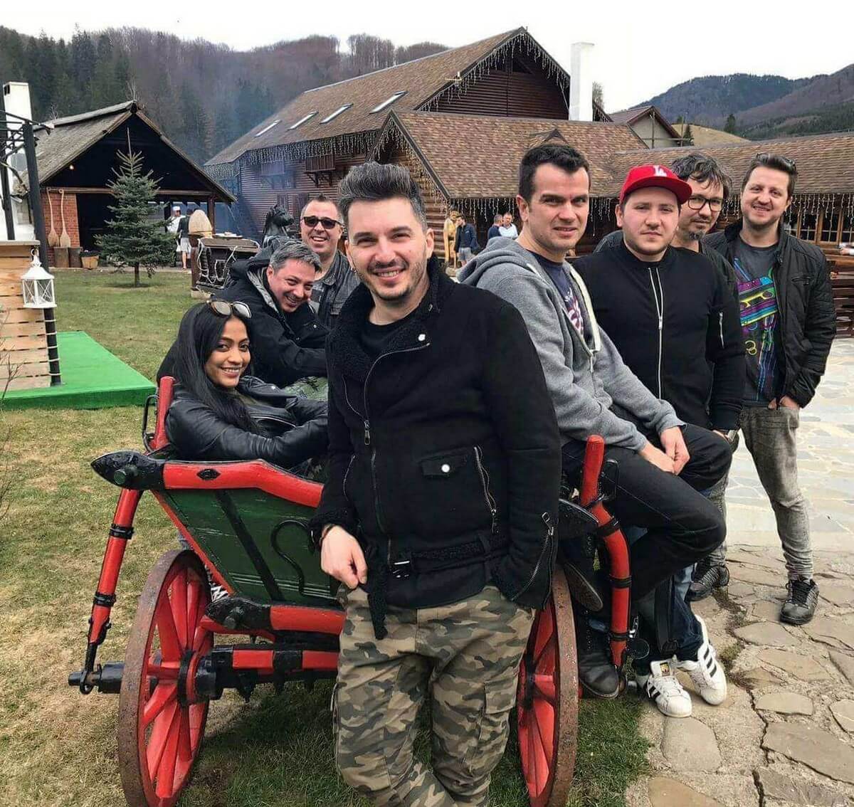 trupa jukebox la filuta malini moldova petrecere private firma company party teambuiding