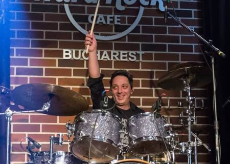 ovidiu condrea tobe trupa jukebox drummer playing drums live in concert club hard rock cafe bucharest bucuresti
